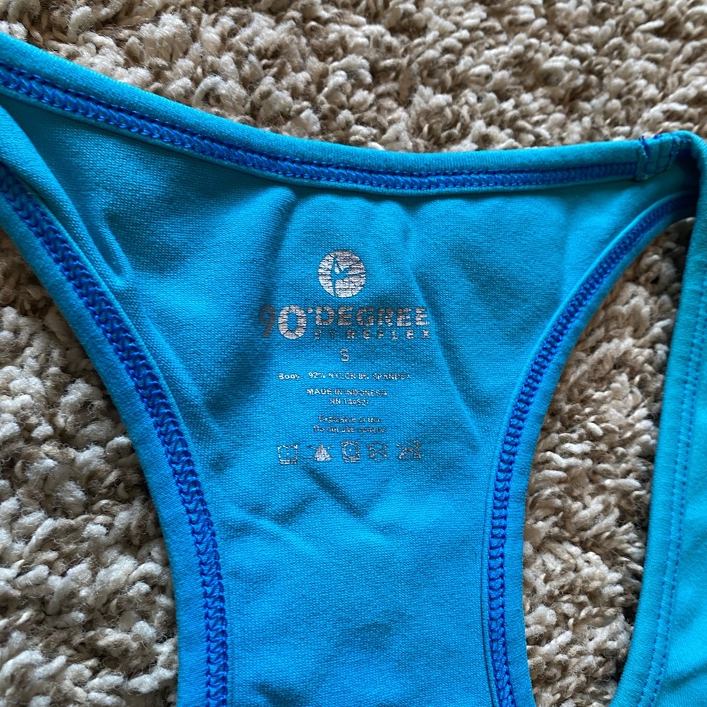 90 Degrees Workout Tank - Picture 2 of 4